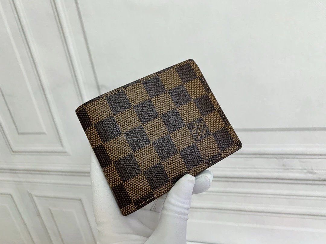 ,,LV" Wallet